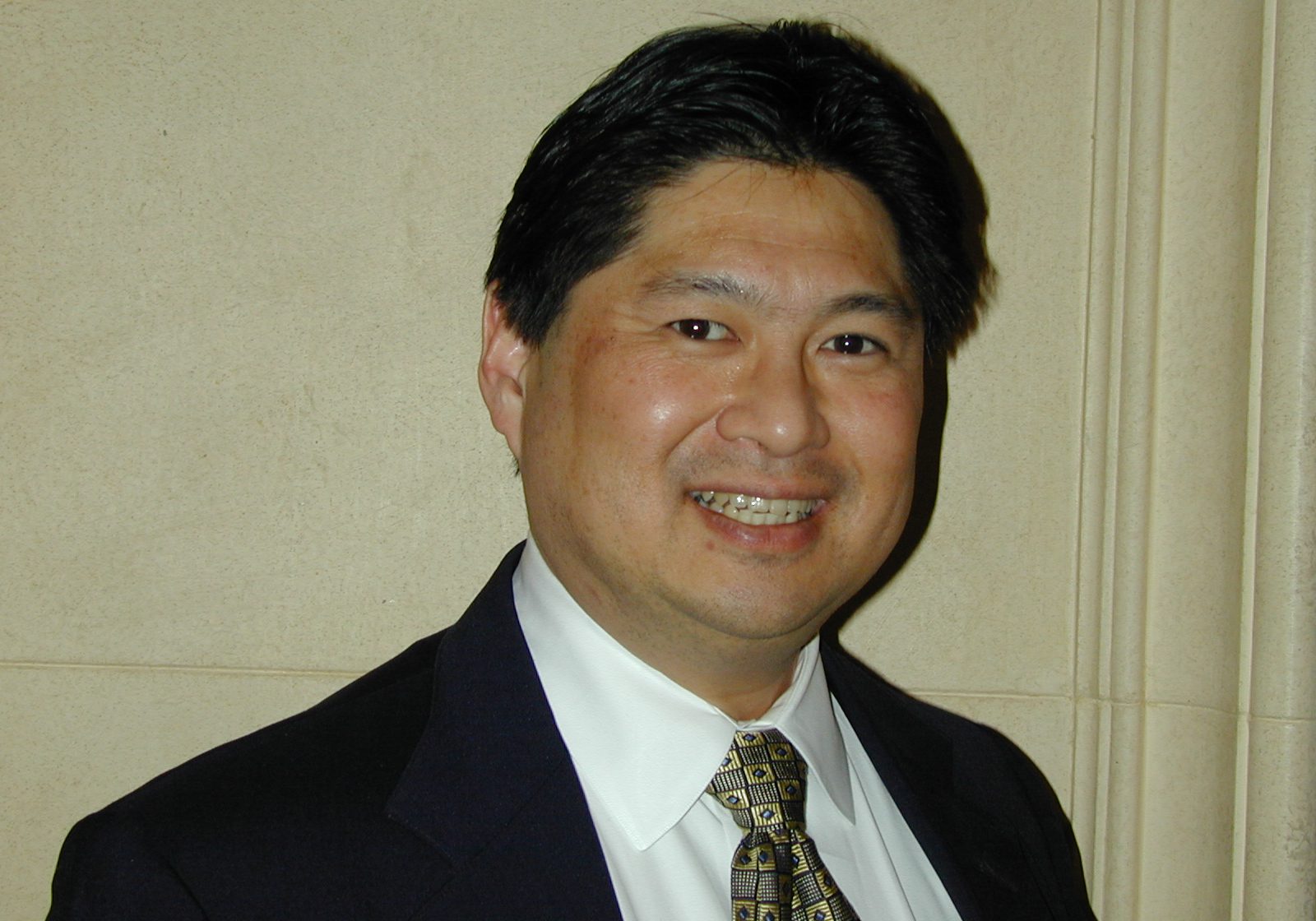 Dr. Peter Endo
